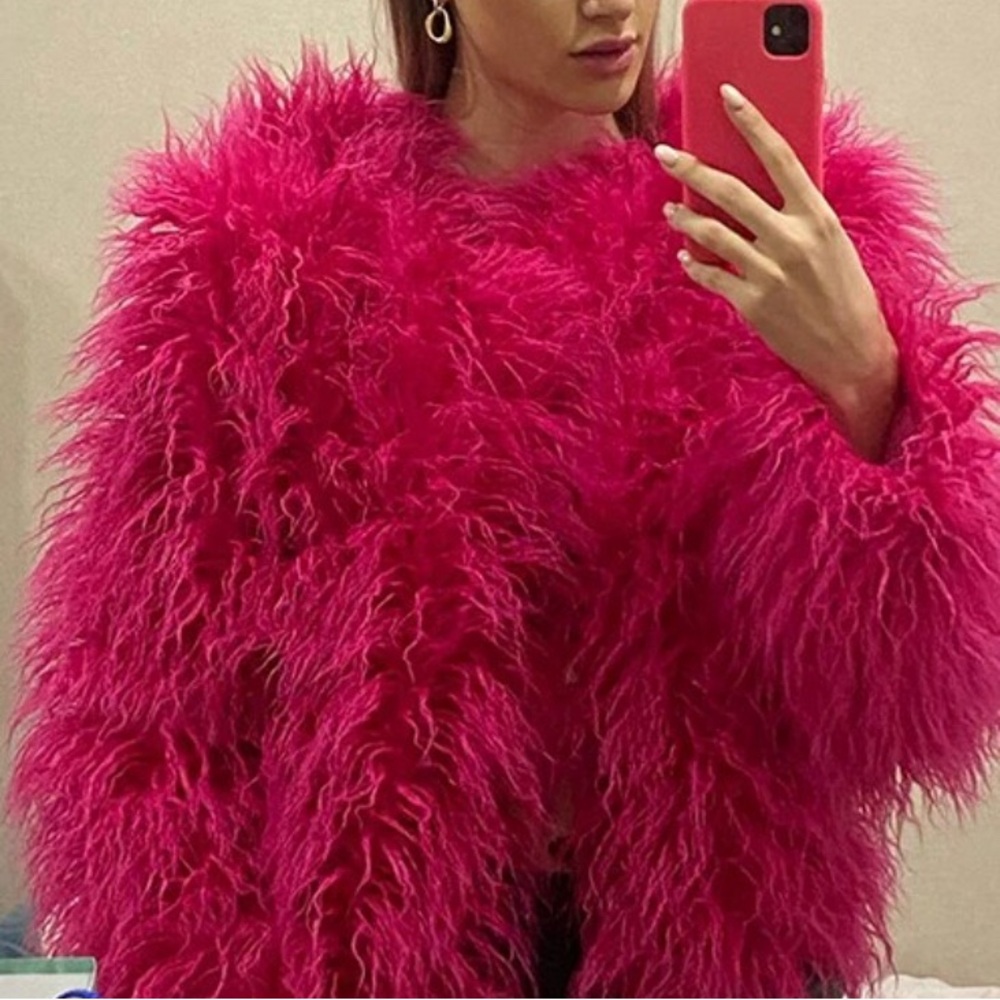 Mallory Ervin’s personal Pink Shag Coat! Size M